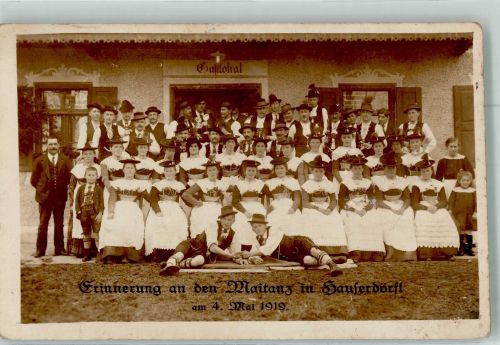 83666 W8176 Hauserdörfl 1919 Foto AK Erinnerung an den Maitanz 1919 Trachten Gruppenaufnahme