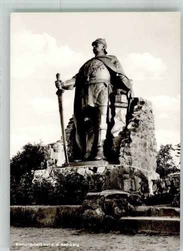 W2331 Ascheffel Statue des Reichskanzlers auf dem Aschberg Fotograf Steinbach Bismarckdenkmal Foto AK