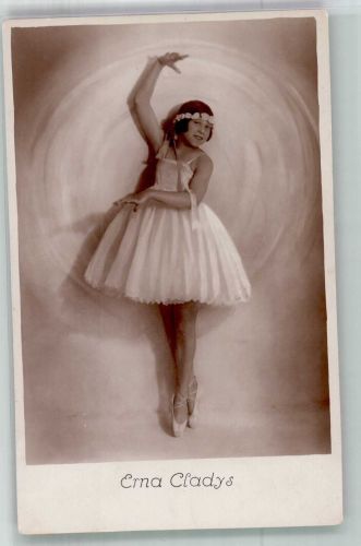 Erna Cladys mit Ballettschuhe Ballett Foto AK