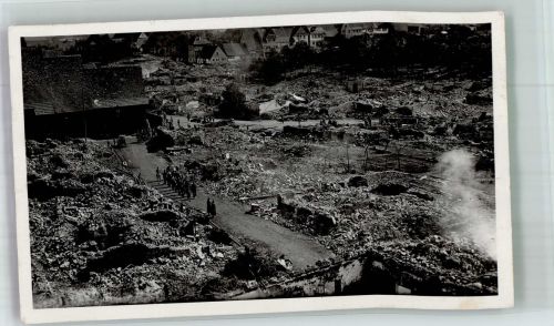 75223 W7532 Öschelbronn , Baden Foto AK Zerstörtes Wohngebiet Überreste von Mauerwerk