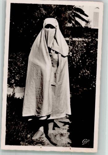 Frau in Tracht Volkstypen / Brauchtum Marokko
