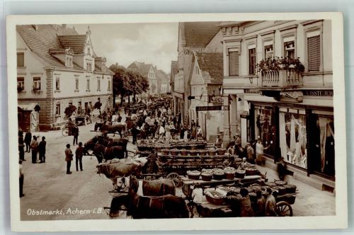 77855 W7590 Achern , Baden Foto AK Der Obstmarkt Marktszene Pferde- und Rinderfuhrwerke