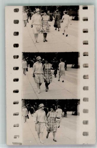 Filmstreifen Frauen beim Spaziergang Film 1927 Foto AK