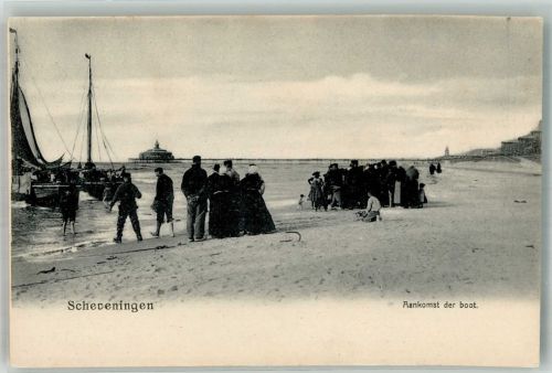 2491 Scheveningen Den Haag Foto AK Strand Ankunft von Booten