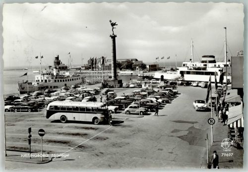 Helsingborg Hälsingborg 1962 Foto AK Omnibus Auto Denkmal Säule Hafen