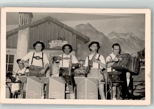Görtler Alm Musikgruppe Trompete Akkordeon Schlagzeug Volksmusik