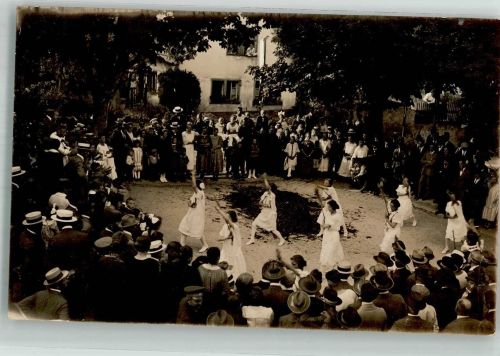 67593 W6525 Bermersheim b Worms Privatfoto AK Turnerfest Schauvorführung Mädchentanzgruppe Ort handschriftlich