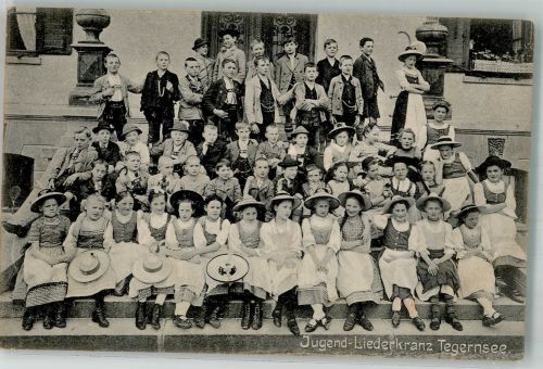 83684 W8180 Tegernsee Foto AK Jugend-Liederkranz Tegernsee Gruppenaufnahme