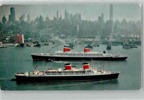New York City Fliegeraufnahme der Passagierdampfer SS United States und SS America Dampfer Foto AK