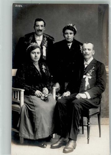 Brautpaar mit Trauzeugen Hochzeit