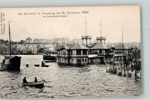 W2390 Flensburg Flensburger Sturmflut 31. Dez. 1904 Hochwasser am Dampfschiffs-Pavillon Hochwasser 1904 Foto AK