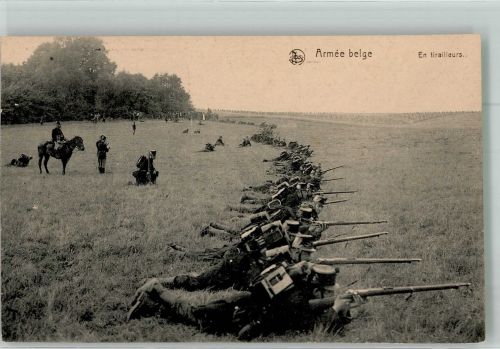 Soldaten bilden eine Schützenlinie WK I Militär Belgien