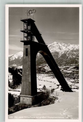 W8100 Garmisch-Partenkirchen Große Skisprung-Olympiaschanze Fotograf Beckert Wintersport Foto AK