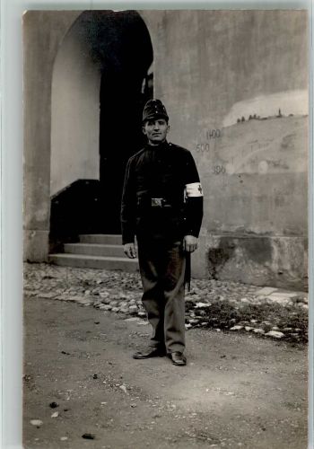 Landser in Uniform mit Rotes Kreuz Armbinde Militär Österreich Privatfoto AK