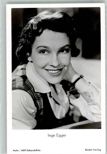 Inge Egger im Film Fanfaren der Ehe Filmschauspieler Foto AK