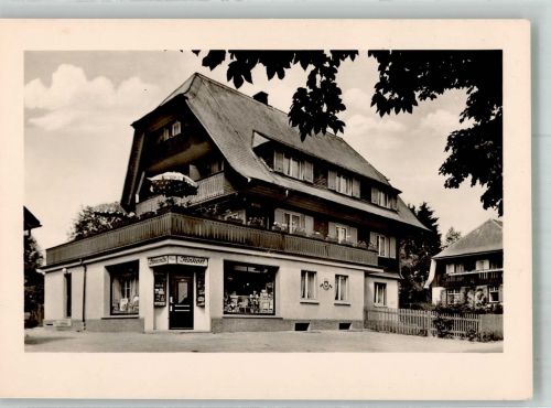 79856 W7824 Hinterzarten Foto AK Pension und Feinkostgeschäft Haus Silberdistel
