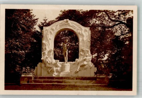 Wien 1. Bezirk, Innere Stadt Denkmal im Stadtpark Strauss, J. 1926