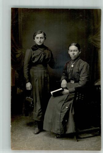 84347 W8340 Pfarrkirchen , Niederbay - Foto 2 Frauen Ort lt. Fotograf
