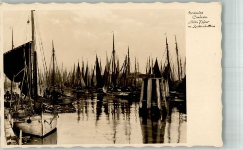 27472 W2190 Cuxhaven 1935 Foto AK Alter Hafen mit Krabbenkuttern Fotograf Glocke