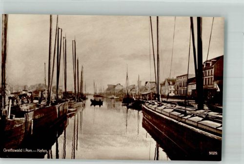 17489 O2200 Greifswald , Hansestadt Foto AK Hafen