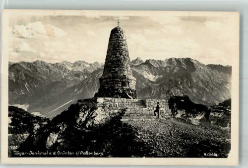 87549 W8977 Rettenberg , Oberallgäu - Jäger Denkmal a.d. Grünten