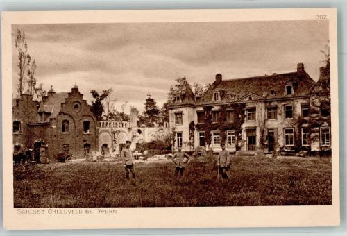 Ypres Ypern / Ieper Foto AK Schloss Cheluveld Uniform WK I