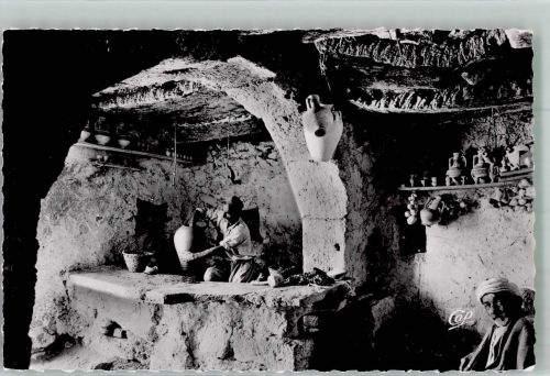 Djerba 1954 Foto AK Beruf Atelier d´un portier de Guallala