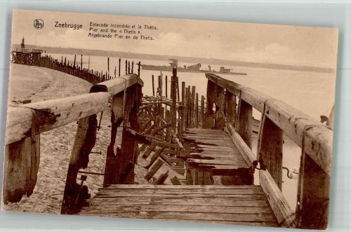 Zeebrugge Foto AK Pier an the Thetis