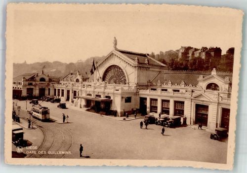 Liege Lüttich / Luik Foto AK LKW Auto Bahnhof Straßenbahn