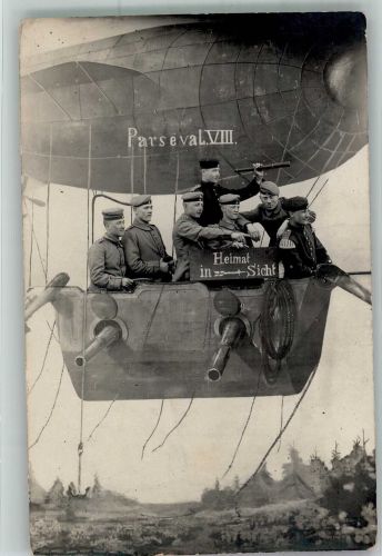 Fliegende Soldaten im Zeppelin Parseval , Heimat in Sicht Militär Humor WK I 1914 Fotomontage AK