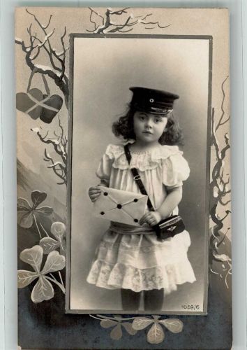 Mädchen Brief Postbote 1906