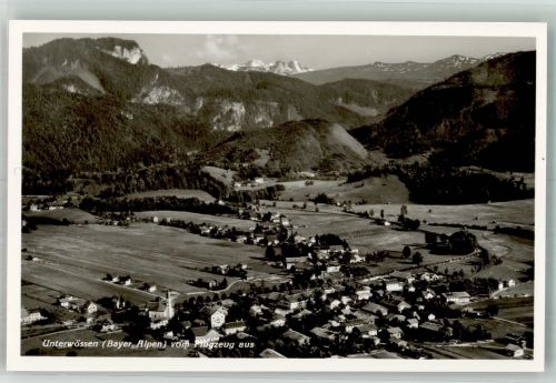83246 W8218 Unterwössen 1939 Foto AK Fliegeraufnahme des Ortes mit Pfarrkirche St. Martin