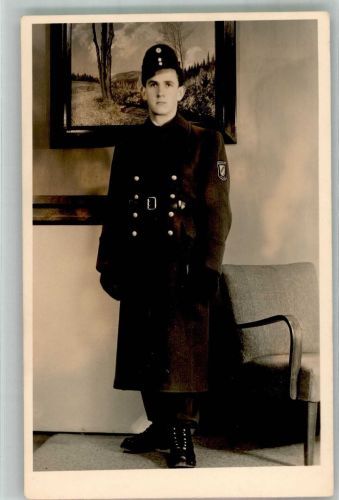 Portrait eines jungen Soldaten im langen Feldmantel Bundeswehr Privatfoto AK
