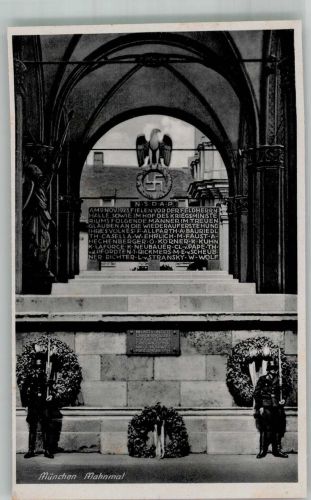 W8000 München Ehrenwachen vor dem Mahnmal für die Gefallenen des 9. November 1923 SS Foto AK