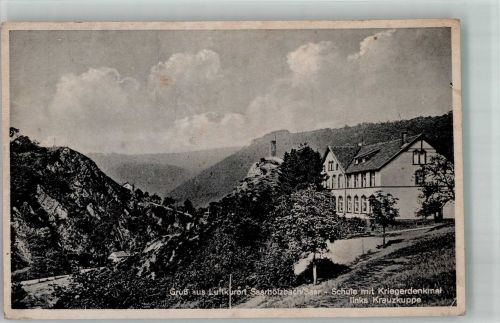66693 W6642 Saarhölzbach 1941 Foto AK Schule mit Kriegerdenkmal und Krauzkuppe Fotograf Greineisen