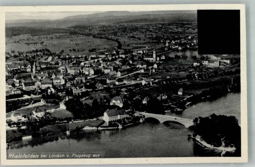79618 W7888 Rheinfelden , Baden Foto AK Fliegeraufnahme des Ortes mit Rheinbrücke