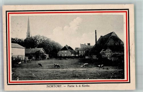 24589 W2353 Nortorf b Neumünster 1915 Foto AK Schwarz-Weiß-Rot Feldpost WK I Partie bei der Kirche