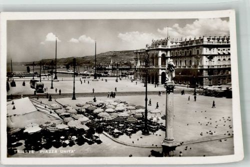 34100 Trieste / Triest / Trst 1938 Foto AK Omnibus Gasthaus Denkmal Säule Piazza Unita
