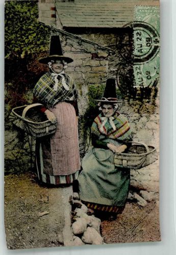 Holyhead 1909 Foto AK Tracht Frauen Ort lt. Stempel Mrke bildseitig