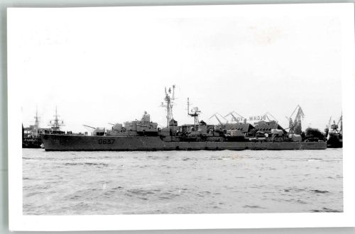 W2000 Hamburg Geleitzerstörer D637 USS Bowers Hafen vor Blohm u. Voss Marine