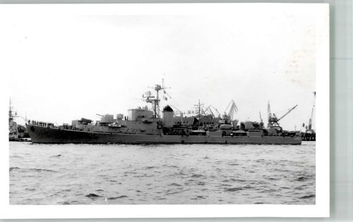 W2000 Hamburg Französischer Zerstörer im Hafen v. Blohm u. Voss Marine