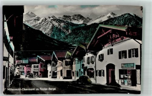 W8102 Mittenwald Obermarkt m. Tiroler Berge Oldtimer VW