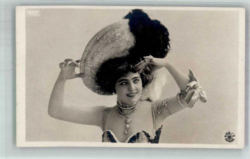 Frau Hutmode 239-7 NPG