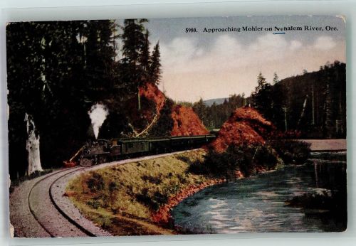 Eisenbahn am Nehalem River auf dem Weg nach Mohler USA Dampflokomotive