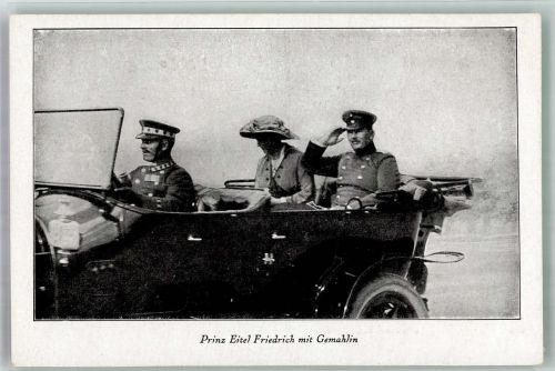 Der Prinz mit Frau im Fond eines Automobils Verlag Imberg & Lefson 3 Adel Prinz Eitel Friedrich