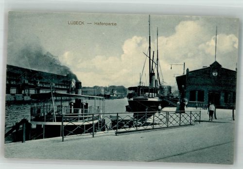 23552 W2400 Lübeck Gebrauchsspuren Hafenpartie Schiff Boot