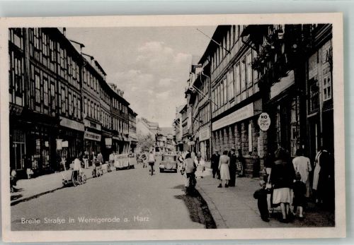 38855 O3700 Wernigerode Foto AK Breite Straße Oldtimer Fotograf Horst Wille