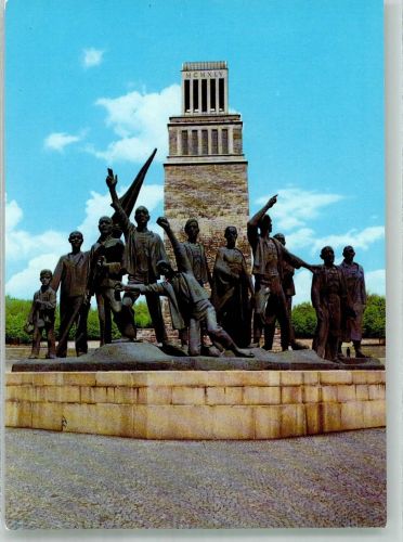 O5300 Weimar , Thür Nationale Mahn- und Gedenkstätte Buchenwald Turm mit Skulpturengruppe Fotograf Darr VEB Bild und Heimat Jüdische Gedenkstätte Foto AK