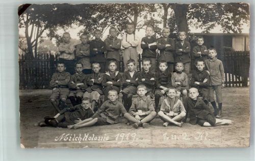 Jungenschulklasse der Milchkolonie Schule 1919 Privatfoto AK