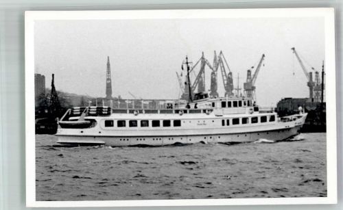 W2000 Hamburg Fahrgastschiff vor Hafenkränen Ort lt. Fotograf Bödecker & Drauz Seebäderschiff Foto AK